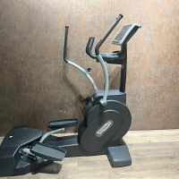 Эллиптический тренажер TechnoGym CROSSOVER восстановленный