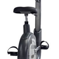 Вертикальный велотренажер Motus M660BU